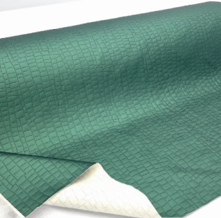 KK389 Exkluzívní koženka zbytek 45x140cm koženka zelená metalíza krokodýl na vatelínu