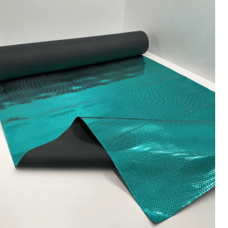 KK600 Exkluzívní koženka zbytek 45x137cm koženka zelená metalíza šupiny